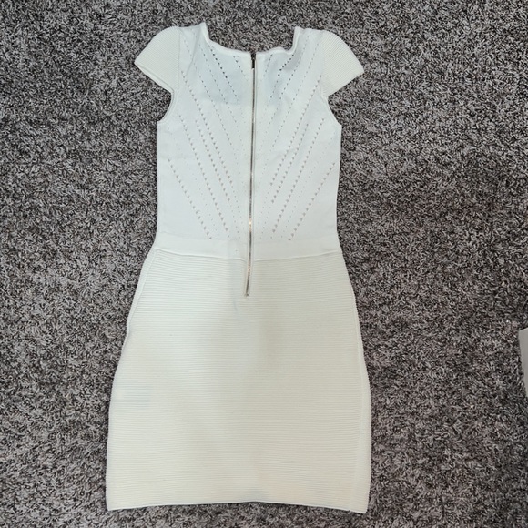 Cream BEBE knit dress - Picture 13 of 16